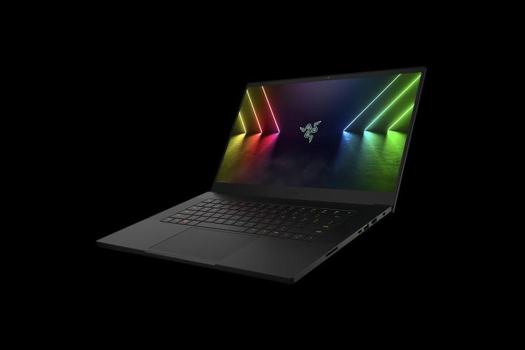 Razer Customize your Blade 15 One Color Laptop 8NV0J11