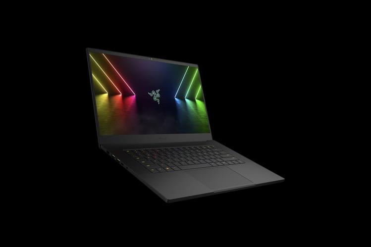 Razer Customize your Blade 15 One Color Laptop 8NV0J11