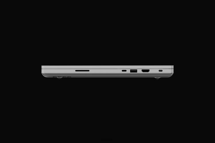 Razer Customize your Blade 16 One Color Laptop 8NV0J6