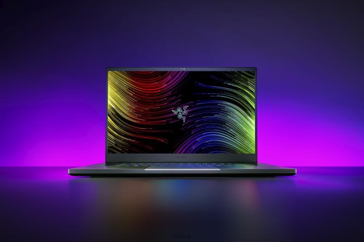 Razer Customize your Blade 17 One Color Laptop 8NV0J13