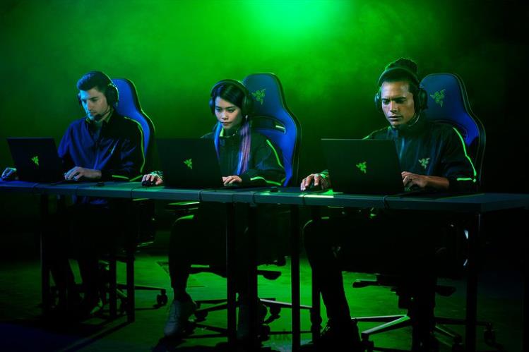 Razer BlackShark V2 Pro Black Gaming Audio 8NV0J85