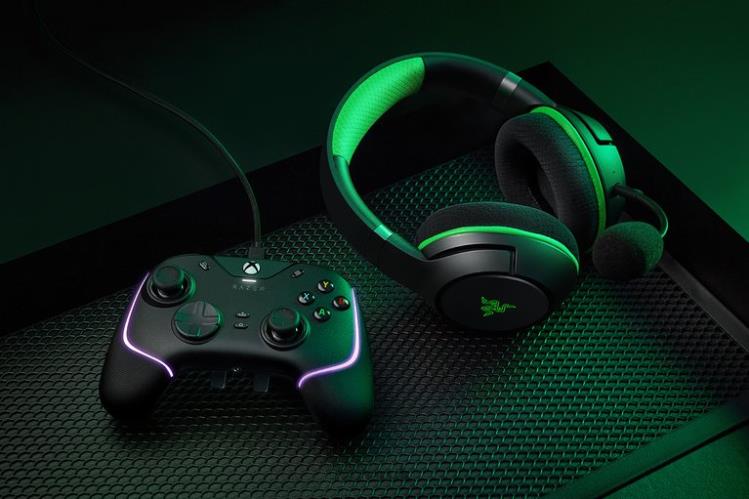 Razer Wolverine V2 Chroma Black Console 8NV0J160