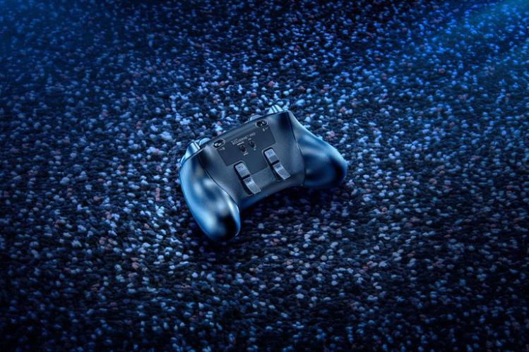 Razer Wolverine V2 Pro Black Console 8NV0J158