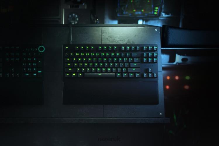 Razer Huntsman V2 Tenkeyless - Clicky Optical Switch - US Black Keyboard 8NV0J71