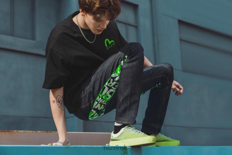 Razer EVISU Daicock Print with Embroidery Carrot-Fit Jeans #2017 One Color Apparel 8NV0J192